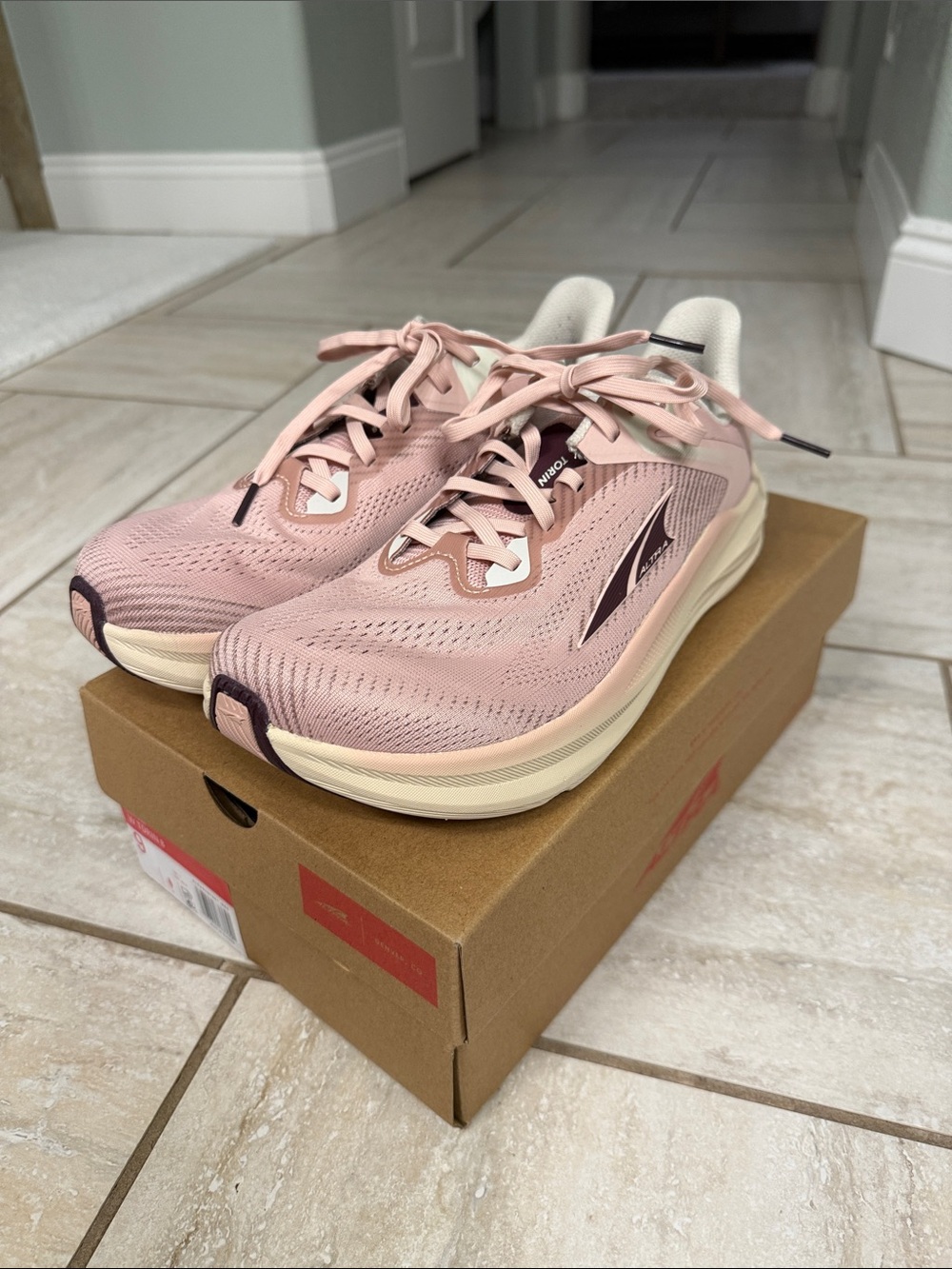 NWT Altra Torin 8 Running Shoes Dusty Pink 9
